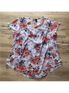 torrid Coral & Navy Floral Keyhole Cap-Sleeve Blouse